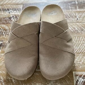 Dansko Daniella Women's Tan Suede Mules